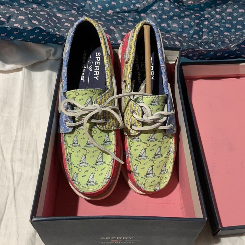 Sperry vineyard vines preppy dockside style loafer rubber non marking white sole